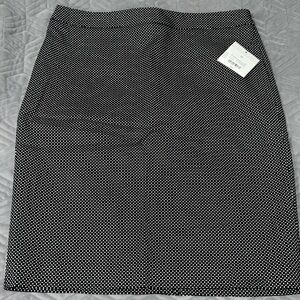 Liz Claiborne Pencil Skirt. Perfect for a day at the office! Flattering